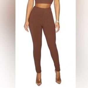 Naked Wardrobe Classic NW High Waisted Leggings in Brown ✨ size small ✨ NWOT